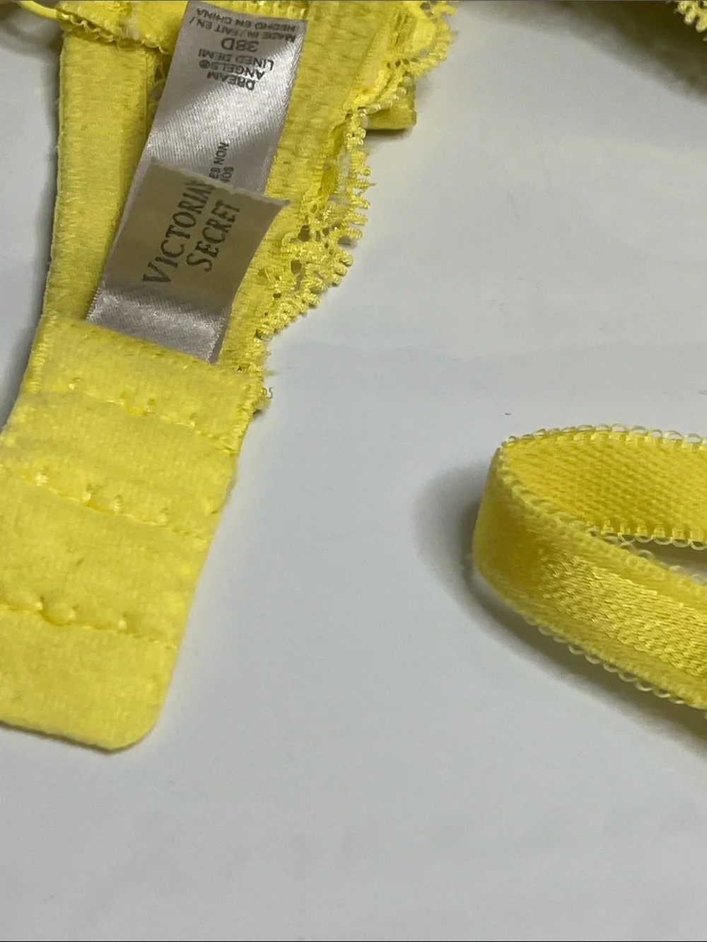 Victorias Secret Lace  Underwire Bra - Yellow